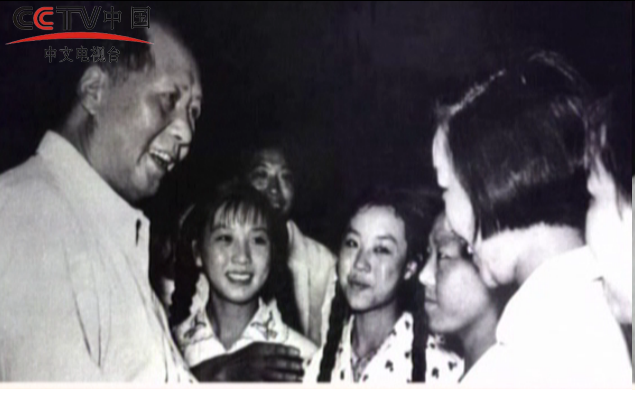 这个班组不一般辈出四十多名全国和省部级劳模！ 76年红旗招展